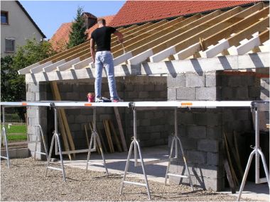 Layher Bautechnik: Alu-Steckbock